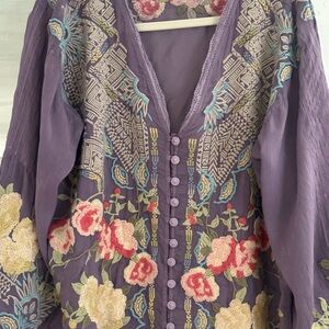 Johnny Was lavender beautiful colors… Extra large, not a extra large